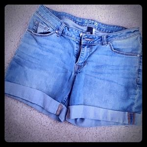 Women's jean shorts (New)